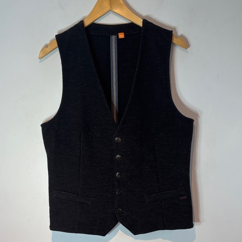 HUGO BOSS ORANGE Classic charcoal gray cotton, slim fit vest size medium